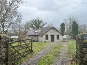 Photo 1- click for photo gallery